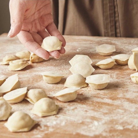 FORMA WYKRAWACZ DO PIEROGÓW USZEK PIELMIENI KINGHOFF KH-1609 KINGHOFF