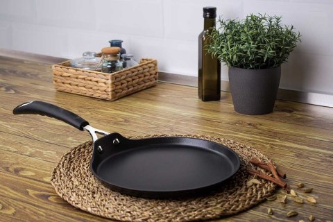 PATELNIA TYTANOWA DO NALESNIKÓW 28cm BERLINGER HAUS BH-7135 BLACK PROFESSIONAL BERLINGER HAUS PATELNIA TYTANOWA DO NALESNIKÓW 28cm BERLINGER HAUS BH-7135 BLACK PROFESSIONAL BERLINGER HAUS