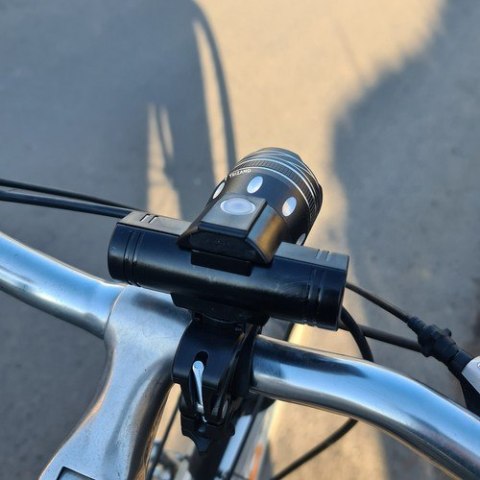 Lampka rowerowa T6 USB + tylne światło 23681 Lampka rowerowa T6 USB + tylne światło 23681