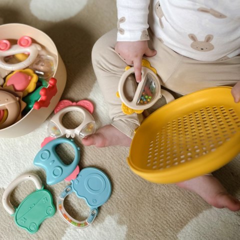 WOOPIE BABY Zestaw Miękkich Grzechotek z Pudełkiem 14 szt. 0m+ Woopie WOOPIE BABY Zestaw Miękkich Grzechotek z Pudełkiem 14 szt. 0m+ Woopie