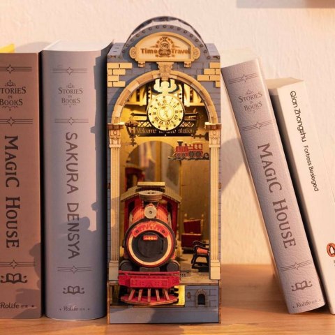 ROBOTIME Składany Drewniany Model 3D LED - Book Nook Podróż w czasie Robotime