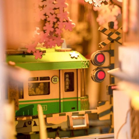 ROBOTIME Składany Drewniany Model LED - Book Nook Sakura Densya Robotime