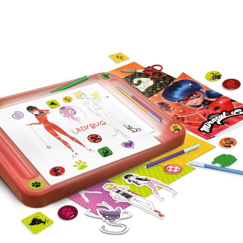 LISCIANI LADYBUG SZKOŁA RYSOWANIA Z TABLICĄ LED LISCIANI LADYBUG SZKOŁA RYSOWANIA Z TABLICĄ LED