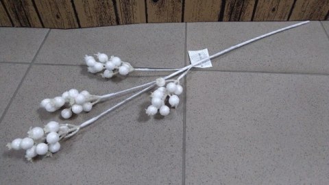 Gałązka 62cm BIAŁE KULKI CV09020-1 Gałązka 62cm BIAŁE KULKI CV09020-1