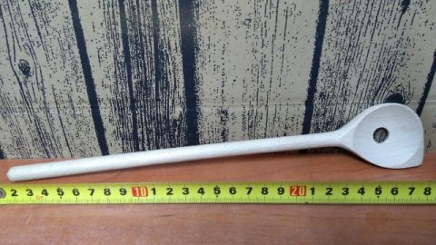Łyżka drewniana z rogiem i dziurką L108 Łyżka drewniana z rogiem i dziurką L108
