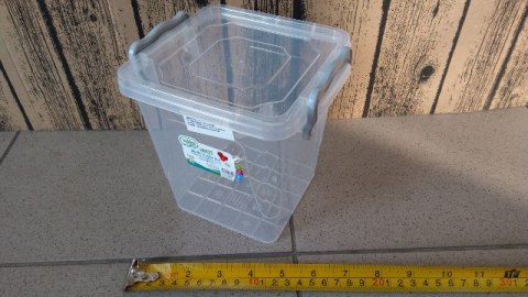 Pojemnik kwadrat 1,8l MULTI BOX | HOB021131 Pojemnik kwadrat 1,8l MULTI BOX | HOB021131