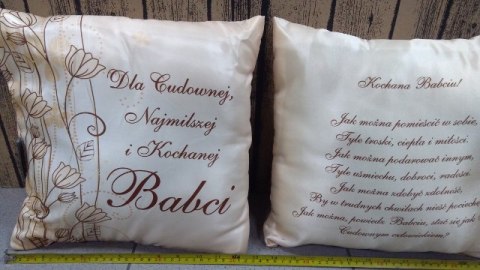 Poduszka dla Cudownej, Najmilszej, Kochanej BABCI 35x35cm | S37 Poduszka dla Cudownej, Najmilszej, Kochanej BABCI 35x35cm | S37