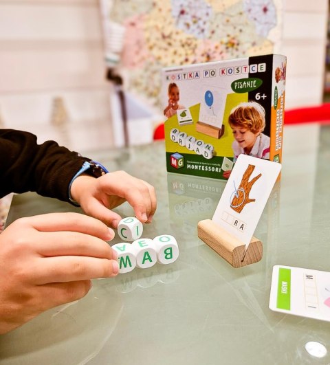 MONTESSORI ZABAWKA EDUKACYJNA KOSTKA PO KOSTCE - PISANIE 5 KOSTEK MONTESSORI ZABAWKA EDUKACYJNA KOSTKA PO KOSTCE - PISANIE 5 KOSTEK