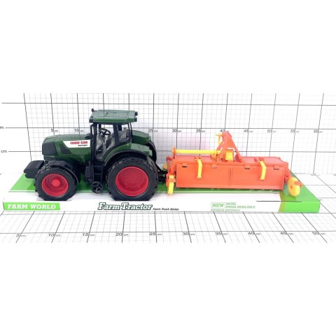 TRAKTOR Z MASZYNĄ POD KLOSZEM TRAKTOR Z MASZYNĄ POD KLOSZEM