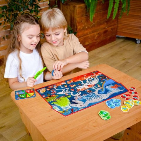 GRA EDUKACYJNA PUZZLE DETEKTYW MUZEUM DINOZAURÓW LUPA ROTER KAFER ROTER KAFER